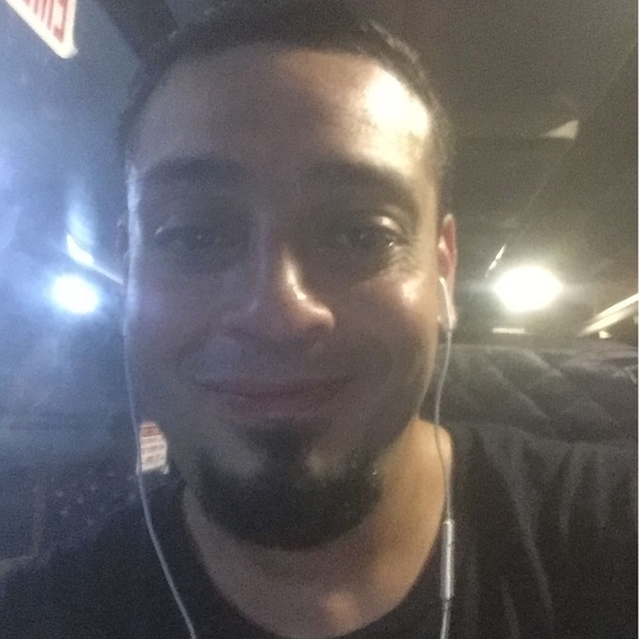 Meet your Posher, Andres - Picture 1 of 1